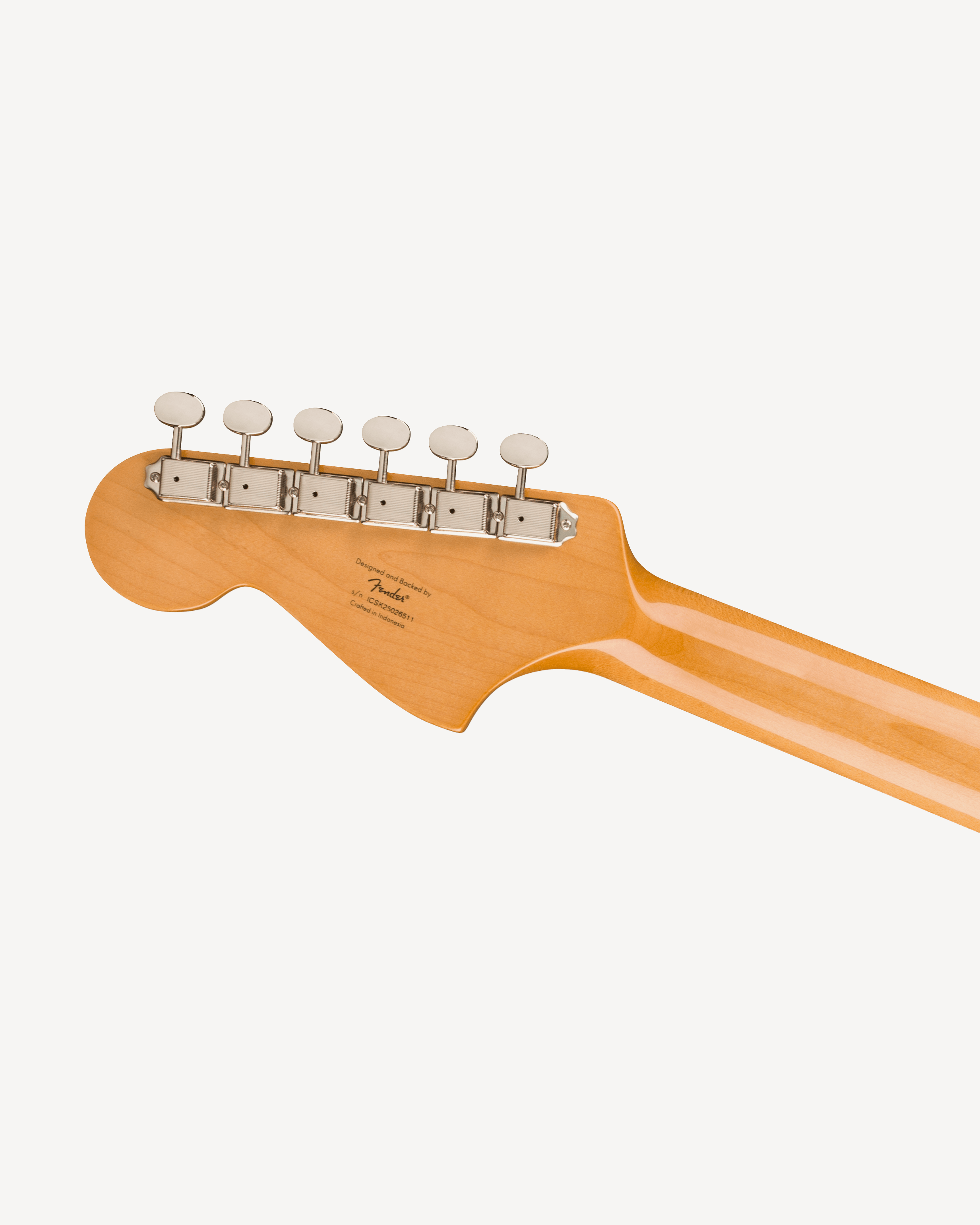 Squier FSR Classic Vibe Bass VI, Laurel Fingerboard, Parchment Pickguard, Matching Headstock, Candy Apple Red - Billede 5