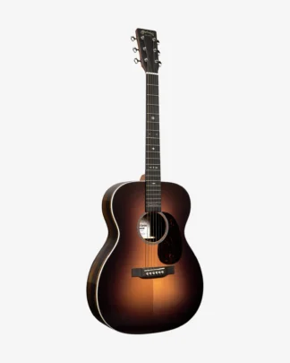 Martin 000-13E Eric Clapton Burst set skråt forfra